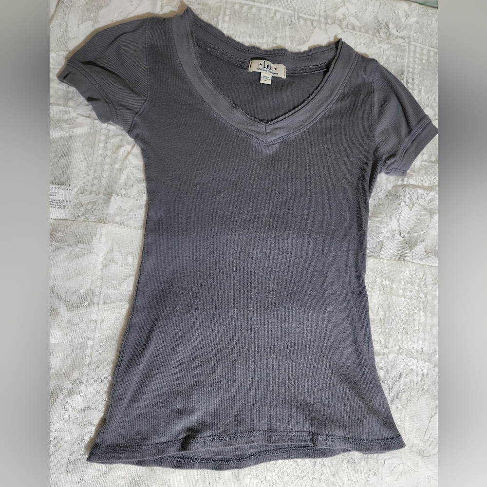 Grey top
